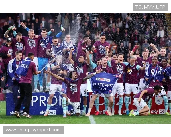 利兹联客场大胜，升级赛冲冠形势大好，利兹联球员介绍